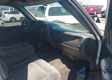 2001 Chevrolet Silverado C1500 from USA, damaged, VIN 2GCEC19V711244672